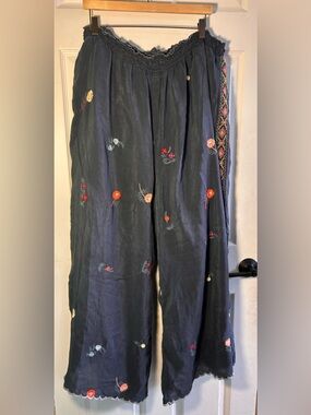 Johnny Was Navy Embroidered Pants with Multicolor Stitching